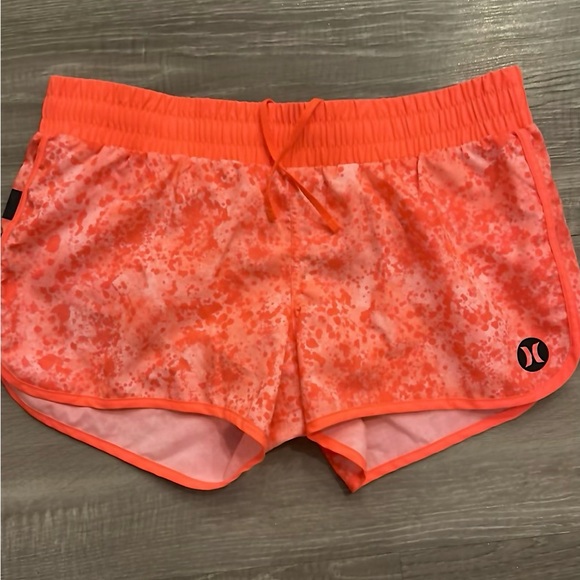 Women’s surf shorts by Hurley featuring a collab with Nike Dri-Fit. Size Medium. - Picture 5 of 6